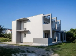 Enelani Apartments