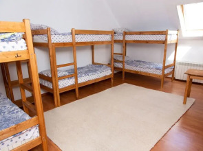 Арт-хостел Ёлки