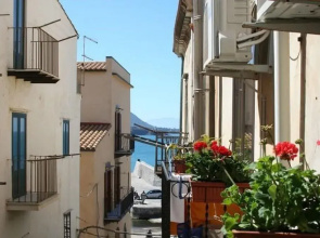Kefalè House