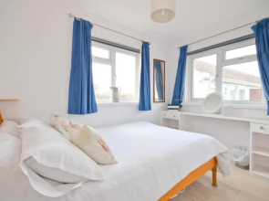 Lobster Pot, 66 Salterns Beach Bungalows, Seaview