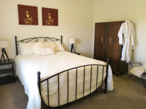 Spring Creek Cottage B&B