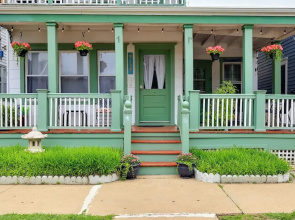 5 Blocks to Beach: Apt w/ Balcony in Ocean Grove!
