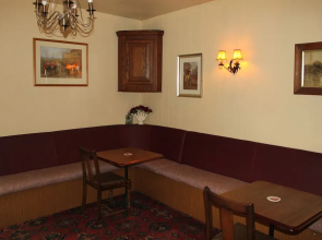 Rose and Crown