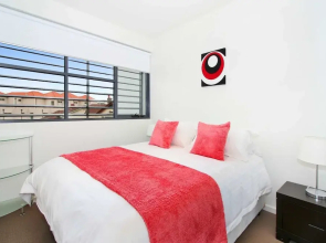 St Kilda Location and Style