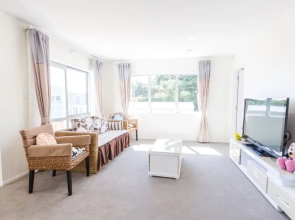 Brand New, High Spec 3 Bd Home Quiet Location