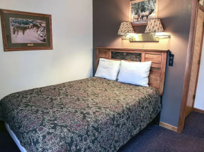 Lazy R Cottages: 7A