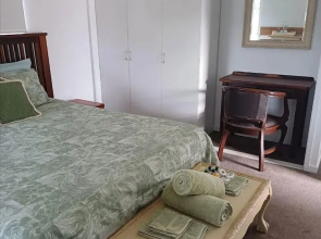 Room-cozy Room With Separate Entrance an