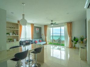 City & Seaview Condo @ Gurney, Georgetown 2 Rooms