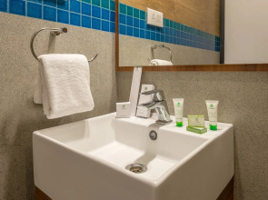 Treebo Premium Corner Stay