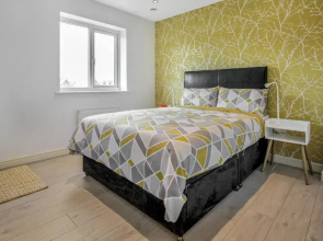 Emerald En-suite in Derby