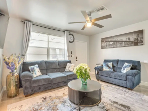 3 Mi to Port Everglades: Modern Getaway w/ Yard