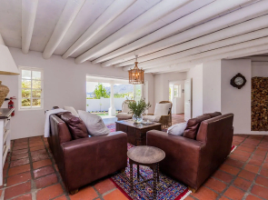 Mirabelle Bed and Breakfast Guest House