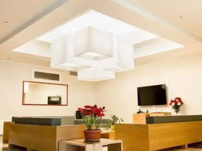 Hotel Elys