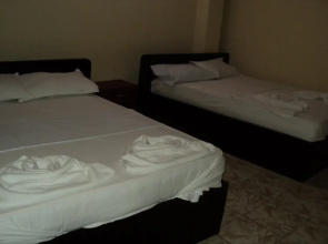 Summer Set Inn