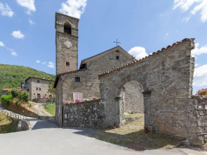 Stunning Home in Piazza al Serchio With 2 Bedrooms and Wifi