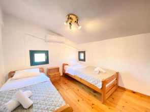 Meltemi rock house