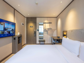 Hanting Hotel Jiuquan Changxing Electrical Equipment Market