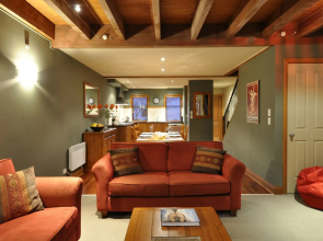 Lansdown Peaks Apartments