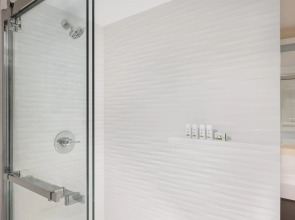 Ramada Plaza by Wyndham Orlando Resort & Suites Intl Drive