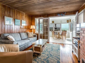 Sandy Toes Cottage - Two Bedroom Home