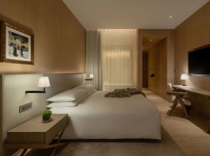 Отель The Dubai Edition