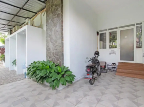 Capital O 91665 D'prof Exclusive Guesthouse