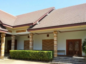 Thongpaeka Hotel