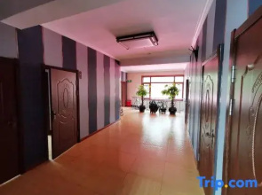 Yikang Farm House