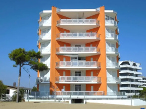 5-person Stay by the Beach