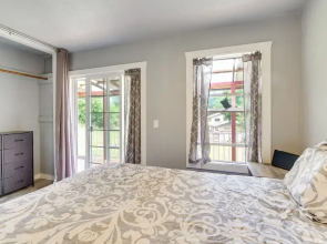 Cozy North Bend Getaway Near Dunes + Ocean!