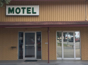 Downtowner Motel