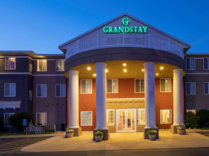 GrandStay Hotel & Suites