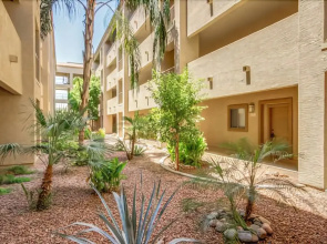 Devonshire #3032 - 2 Br condo by RedAwning