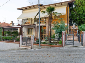 Belvilla by OYO Pleasant Apartment With Courtyard