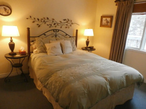 A Wymbolwood Beach House Bed & Breakfast