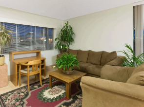 Travelodge by Wyndham Cortez