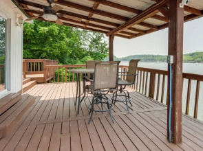Lakefront Versailles Vacation Rental w/ Dock!