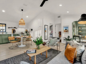New! Luxury Vacation Cottages W/deck & Patio