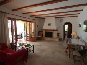 Beaulieu - holiday home with private swimming pool in Moraira