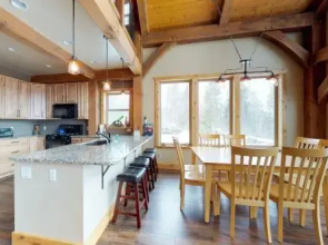 Fraser Cabin in the Woods