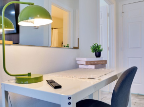< 1 Mi to Historic Mckinney: Modern Duplex w/ Yard
