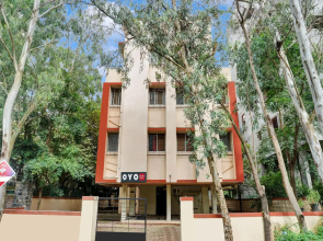 Fabhotel Destiny Living