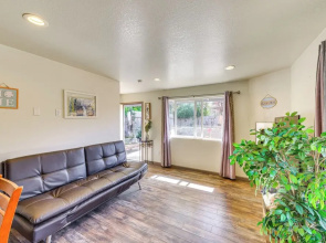 2 Mi to Old Town: House w/ Grill in Eureka!