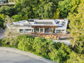 Zen Estate - Luxurious 5BR Beverly Hills Sanctuary With Pool & Canyon Views