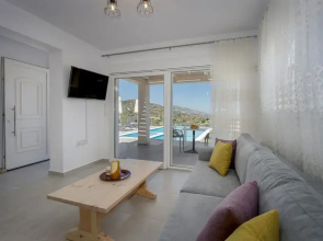 Blue Hills Villas by Estia Purple 1