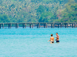 Sea Far Resort