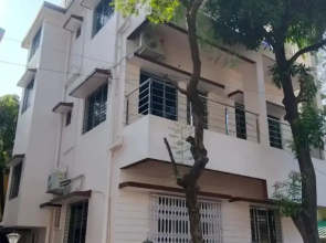 Goroomgo The Moon Residency Kolkata