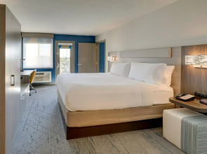 Holiday Inn Express Hotel & Suites Branson 76 Central by IHG