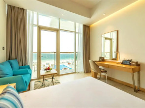 Royal Central Hotel & Resort — the Palm