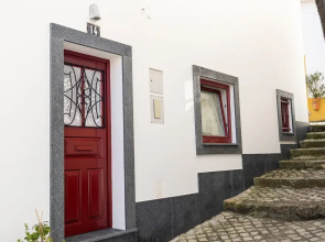 Casa do Pisco in S o Martinho do Porto
